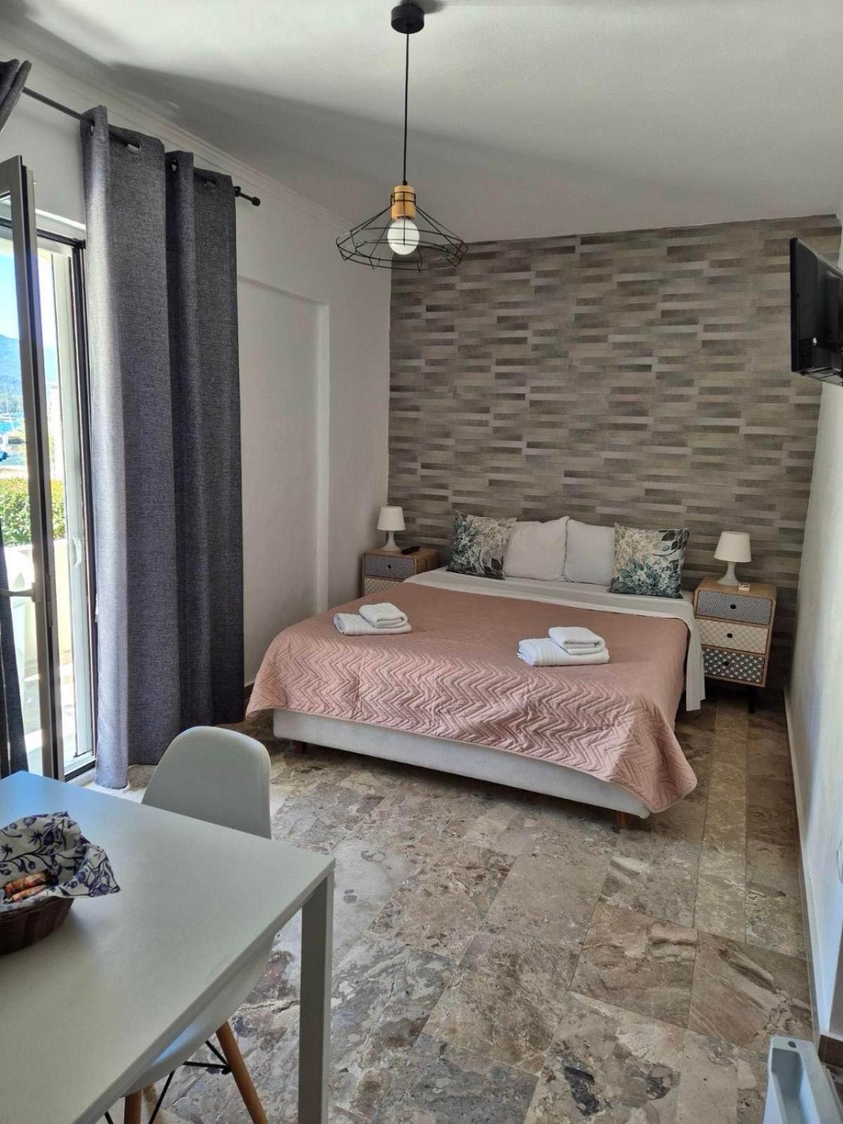 Poros Town Drossinos Studios מראה חיצוני תמונה